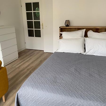Beautiful Studio Located South Of Paris บรู์-ลา-แรน ห้อง รูปภาพ