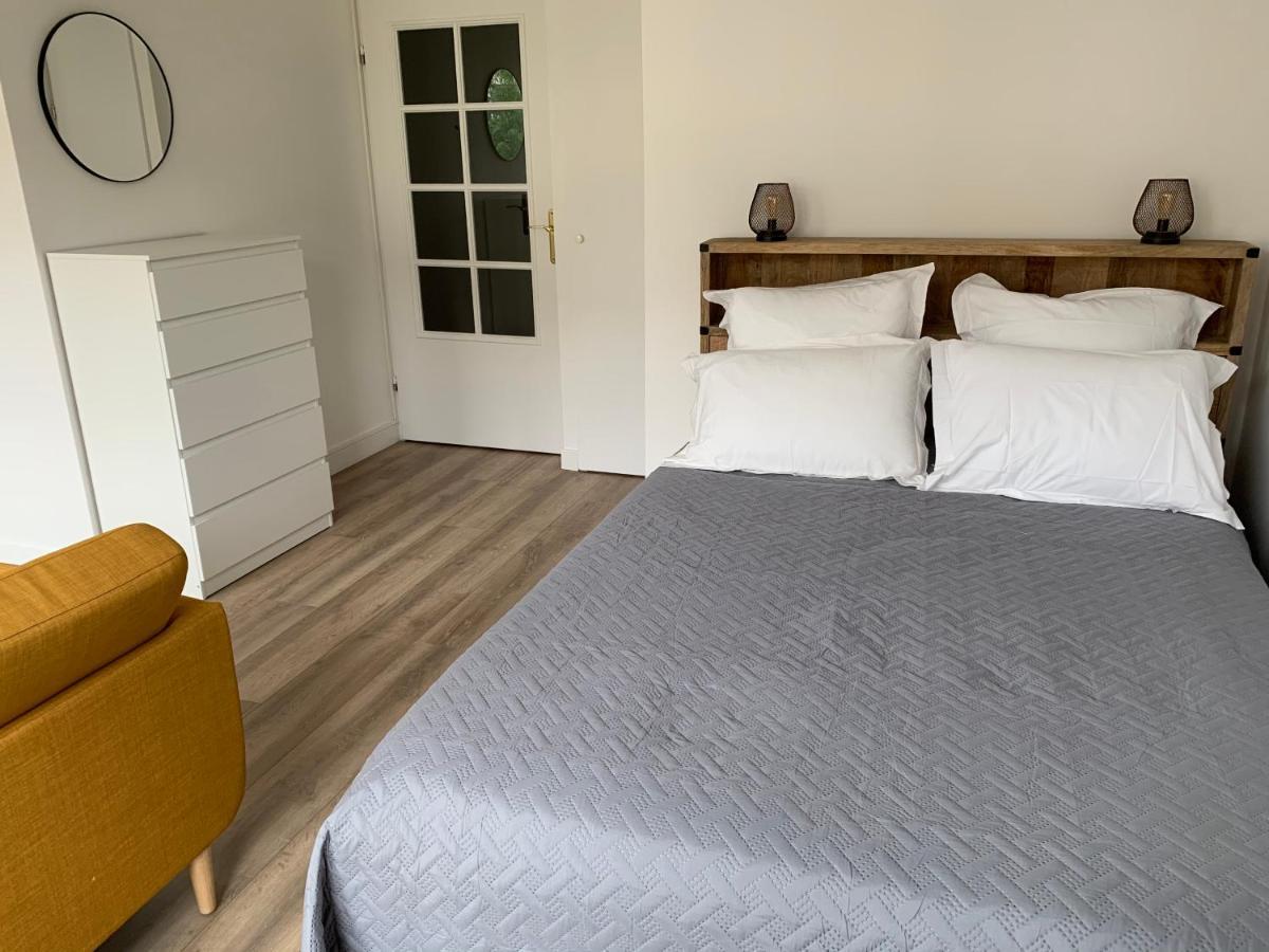 Beautiful Studio Located South Of Paris บรู์-ลา-แรน ภายนอก รูปภาพ