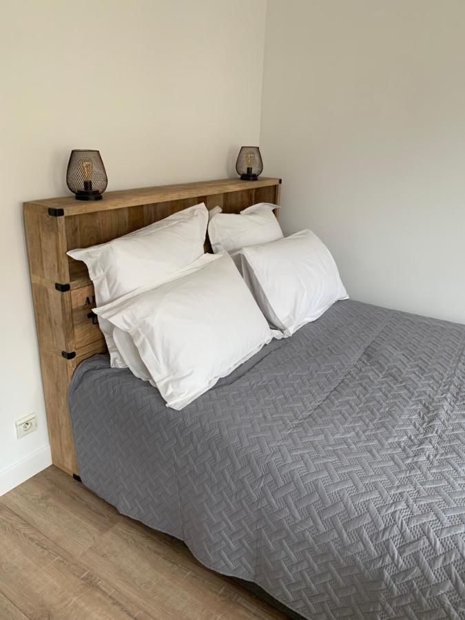 Beautiful Studio Located South Of Paris บรู์-ลา-แรน ภายนอก รูปภาพ